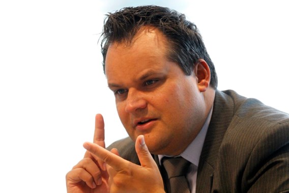 Nederlandse minister wil dat banken minder risico nemen