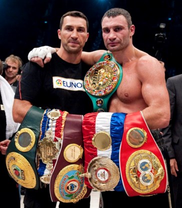 Vladimir Klitschko zet titels op het spel in kamp tegen Mormeck
