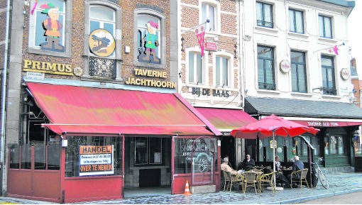 De Grote Markt van Diest telt achttien cafés. Zes ervan staan leeg. if