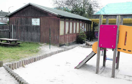 De houten chalet van de kinderopvang, waar de aanranding plaatsvond, zal afgebroken worden. fvv