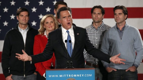Romney verslaat Santorum met handvol stemmen in voorverkiezing Iowa