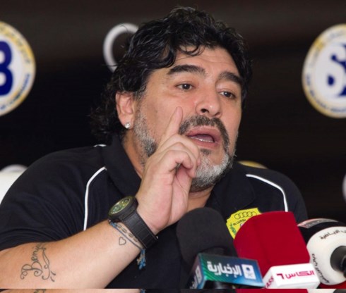 Maradona: 'Pelé, keer terug naar museum en neem juiste pil'