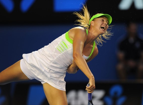 Maria Sharapova raast door naar halve finale