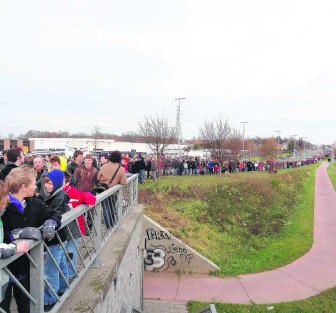 Heel wat inwoners van Kampenhout namen deel aan de protestactie van Stop de Oven afgelopen december. Tony Verhelle