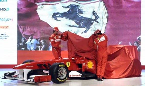 Ferrari annuleert voorstelling nieuwe bolide door hevige sneeuwval