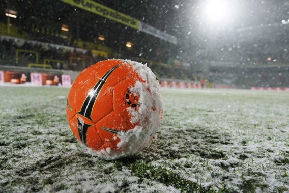 Voetbal in eerste klasse gaat zeker door