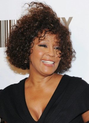 Whitney Houston domineert Twitter en iTunes
