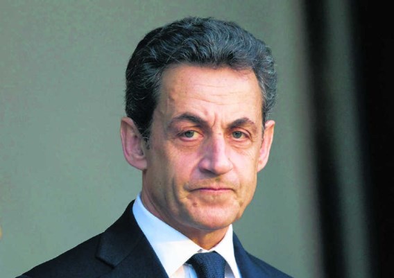 President Sarkozy komt voor het eerst met concrete plannen voor de toekomst. Charles Platiau/reuters