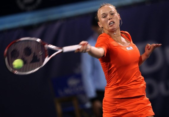 Wozniacki makkelijk naar kwartfinale in Dubai