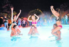 Feestje met 1.500 man.rr