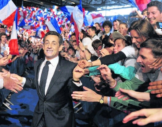 Nicolas Sarkozy op een verkiezingsmeeting in Villepinte: komt hij nog verrassend uit de hoek?Philippe Wojazer/afp