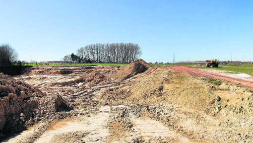 Zaventem kan zich voor de leemontginning spiegelen aan Halle. In deelgemeente Lembeek is het bedrjf ODM al enkele jaren aan het ontginnen onder strenge voorwaarden. Zo mag er bijvoorbeeld alleen op weekdagen tussen 7 en 18uur worden gewerkt. Noch het bedr