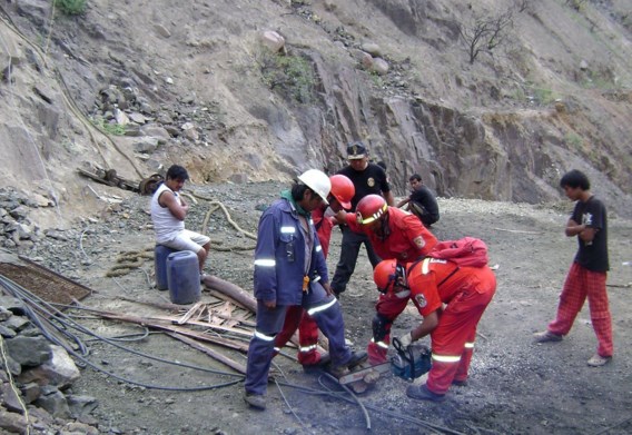Negen mijnwerkers vast onder de grond in Peru
