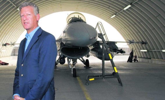 Minister van Defensie Pieter De Crem (CD&V): 'Dit is een eerste stap naar volledige integratie van het materieel en een gezamenlijke inzetbaarheid.'Philip Reynaers/photo news