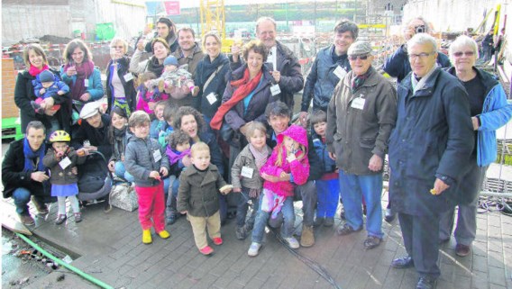 De toekomstige bewoners hielden vorige vrijdag al een klein feestje op de eerstesteenlegging van Brutopia.dbb