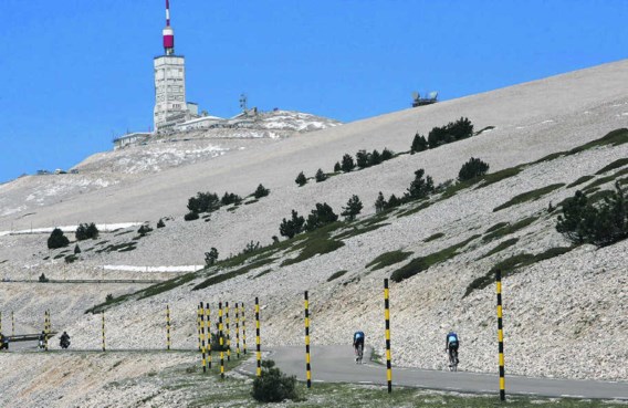 'Elk jaar sterven er twee tot drie mensen op de Mont Ventoux, terwijl ze op de fiets proberen de berg te beklimmen', zegt Patrick Chavada, brandweerman in Bédoin.Philippe Laurenson/photo news