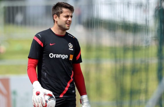 Doelman Lukasz Fabianski van Polen haakt geblesseerd af voor Euro 2012