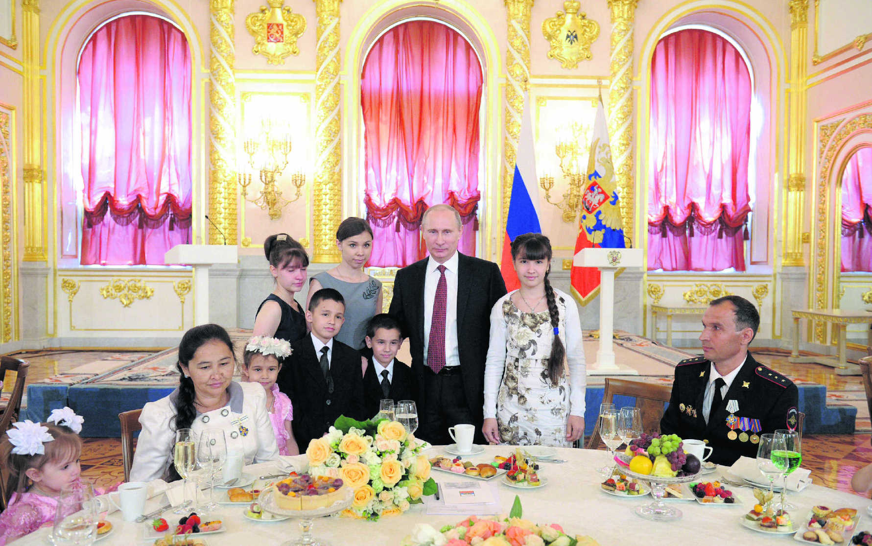 Президентская семья. Семья президента. Семья президента Путина. Семья Путина фото.