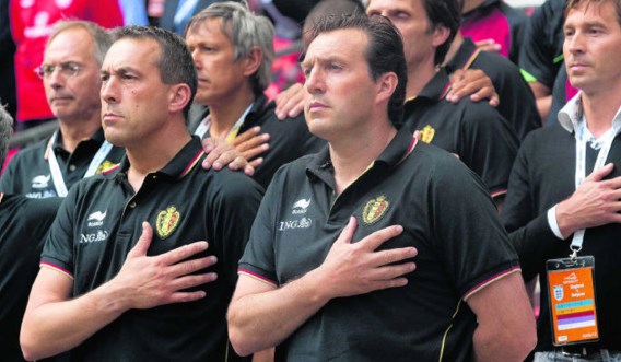 Wilmots (m.) krijgt veel steun: ‘Hij zorgt ervoor dat iedereen alert blijft', aldus Simons. ‘Als het enkel van mij zou afhangen, dan kan hij blijven.'