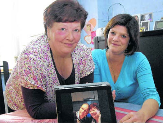 Denisa Faes kan al goed overweg met de iPad en krijgt nu en dan ondersteuning van haar zoon of schoondochter.