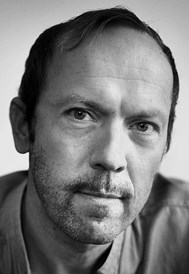 Oscar van den Boogaard is schrijver.