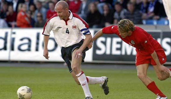 Vier doelpunten achter? Extra speler!