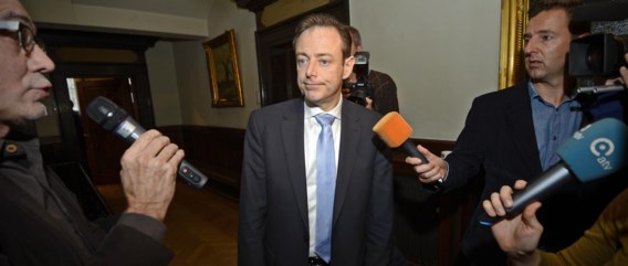 Bart De Wever liet zijn nota gisteren van tafel verdwijnen.