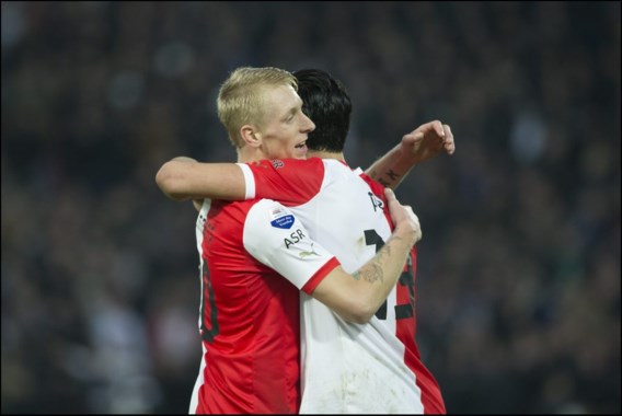 EREDIVISIE. Vitesse laat leidersplaats liggen, Feyenoord en Ajax profiteren