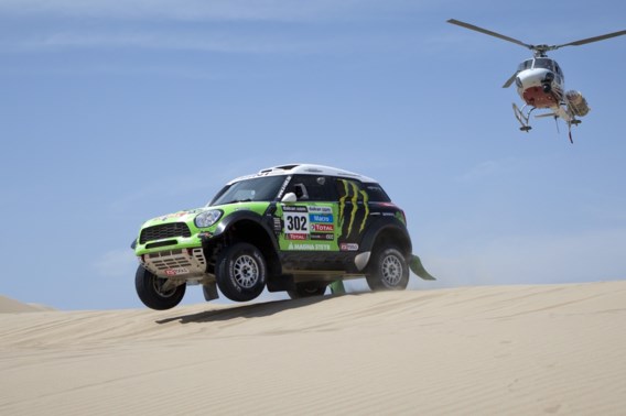Stéphane Peterhansel wint tweede Dakaretappe bij de auto's 