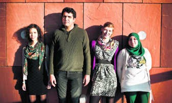 <P>(vlnr) Spoorzoekers Amina, Jamal, Freya en Hassna.</P>