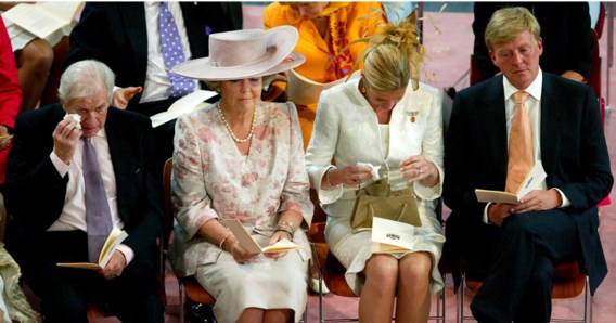 Vader Maxima onder vuur | De Standaard