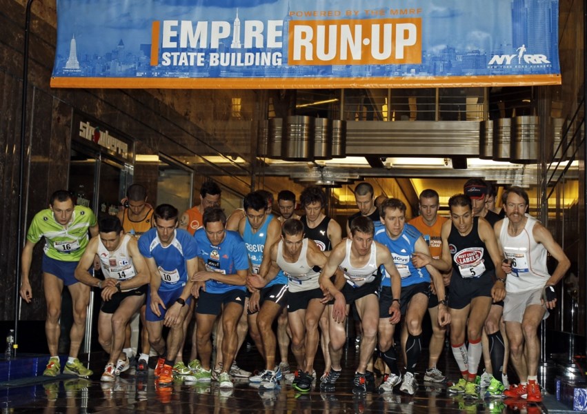 Building race. Забег Эмпайр Стейт. Empire State building Run up. Забег по лесенкам.