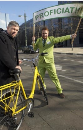 Minister Vandeurzen even op de fiets. ‘Mijn BMI bedraagt 26,8.'