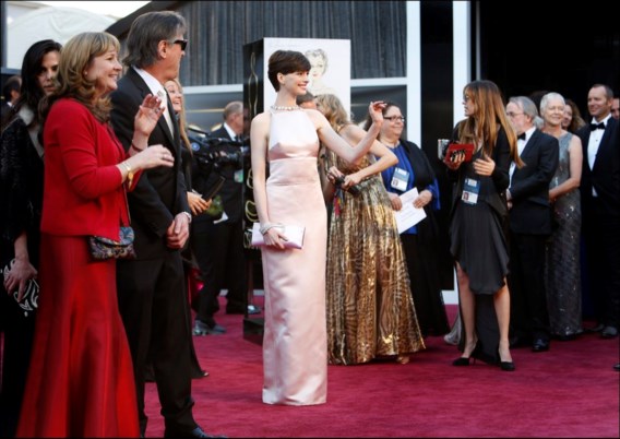 Anne Hathaway verontschuldigt zich voor keuze Oscarjurk