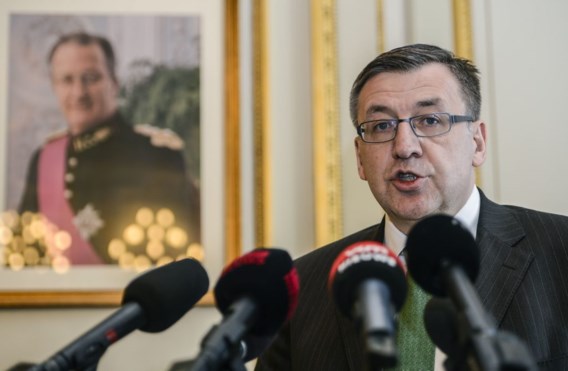 Minister Vanackere neemt ontslag