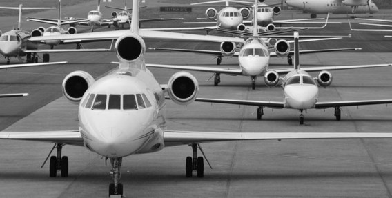 Op de luchthaven van Maastricht verwachten ze in tien dagen tijd tweehonderd extra privévliegtuigen (foto uit 2010).