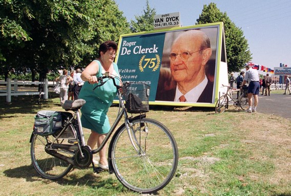 Bij de verdeling van de groep onder zijn kinderen wou vader Roger De Clerck geen beroep doen op een notaris.