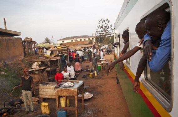 Een nieuwe spoorverbinding in Kampala, de hoofdstad van Uganda, uitgebaat door Rift Valley Railways. Het Belgische Investeringsfonds voor Ontwikkelingslanden (BIO) steunt die spoorwegmaatschappij.