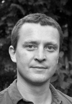 Bart Van Peel, Docent aan de Karel de Grote-hogeschool, freelancejournalist en filmmaker.