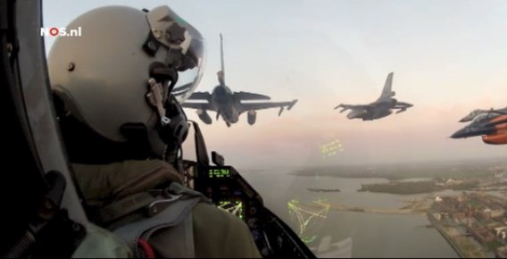 VIDEO. Amsterdam vanuit een F16-cockpit