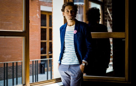 Mika: ‘Ik groeide op in het naaiaterlier van mijn moeder.’
