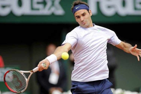 Federer probleemloos ronde verder in Parijs