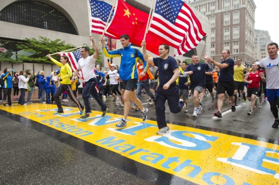 Lopers leggen laatste kilometer marathon Boston af