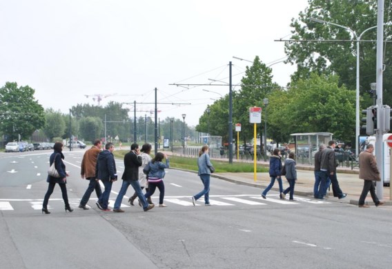 Werknemers van nabijgelegen bedrijven moesten naar buiten.