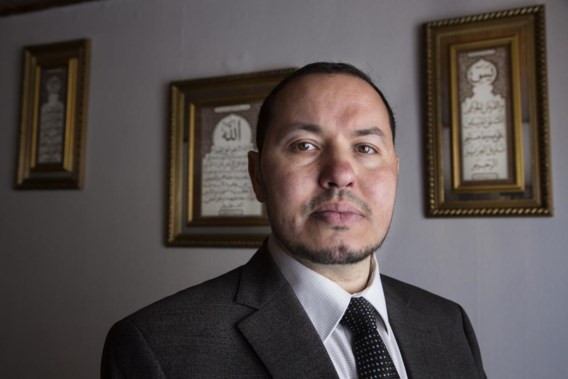‘Het hoofddoekenverbod is een voedingsbodem voor de extremisten.’