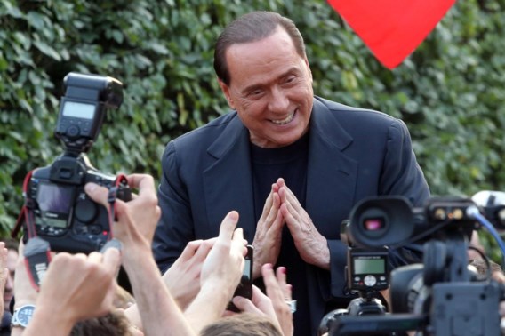 Berlusconi fors rijker ondanks schandalen