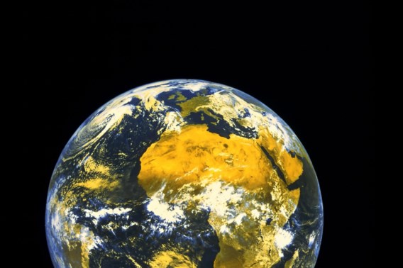 De Hele Wereld Zes Letters