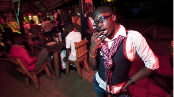 Een homobar in Kampala.