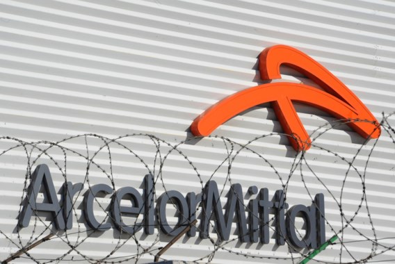 ArcelorMittal verlaagt vooruitzichten