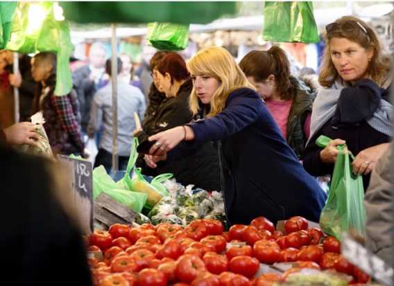 Mogelijk zullen de prijzen van tomaten de komende dagen sterk dalen door het overaanbod.